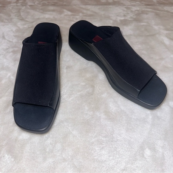 Easy Spirit Black 90s Platform Wedge Slides Size 8 - Picture 1 of 14